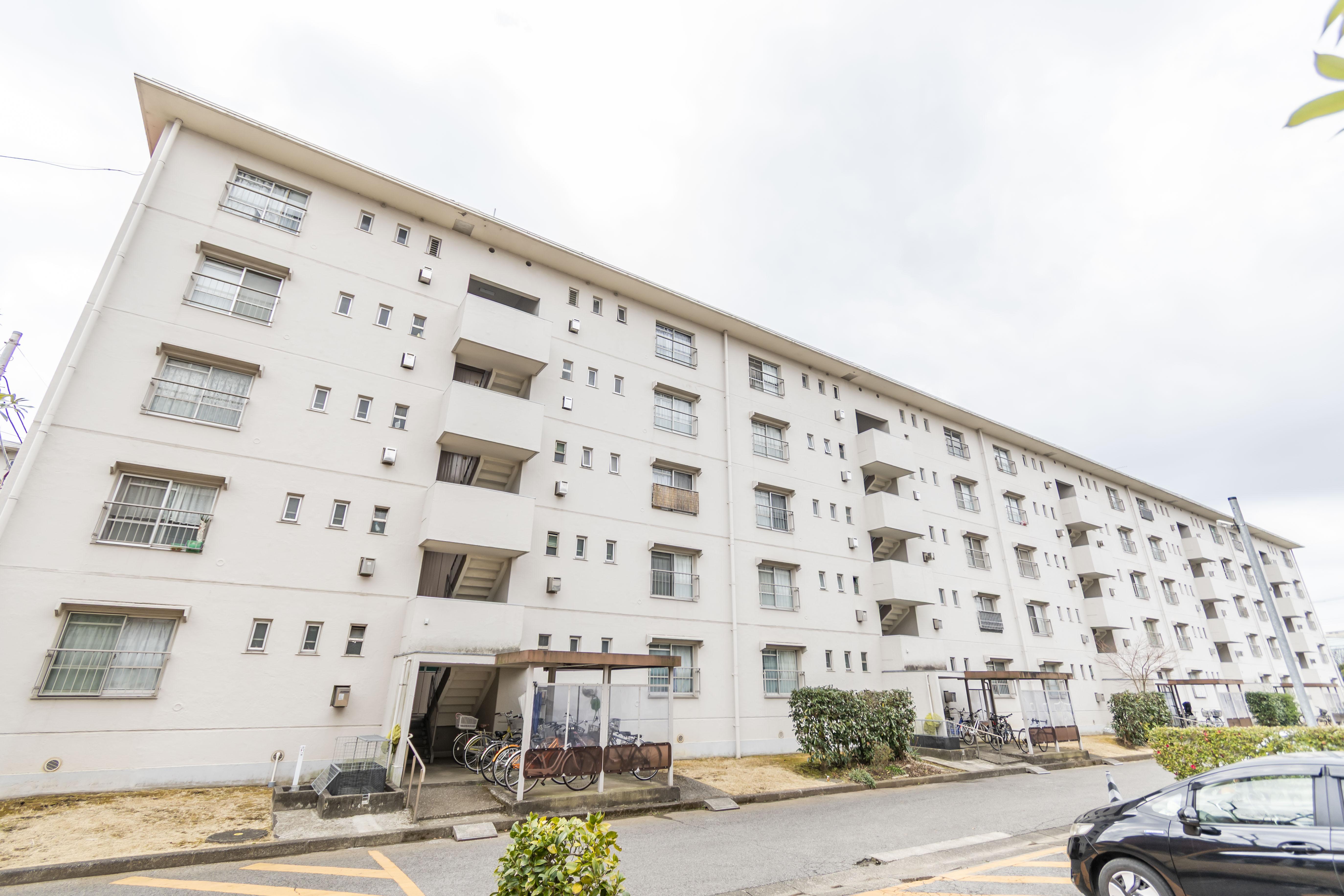 真砂一丁目団地1-11-15号棟