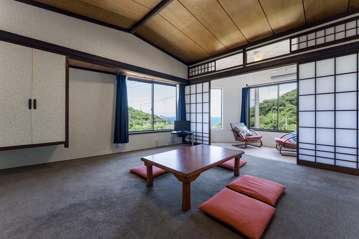 伊豆大島岡田売旅館  