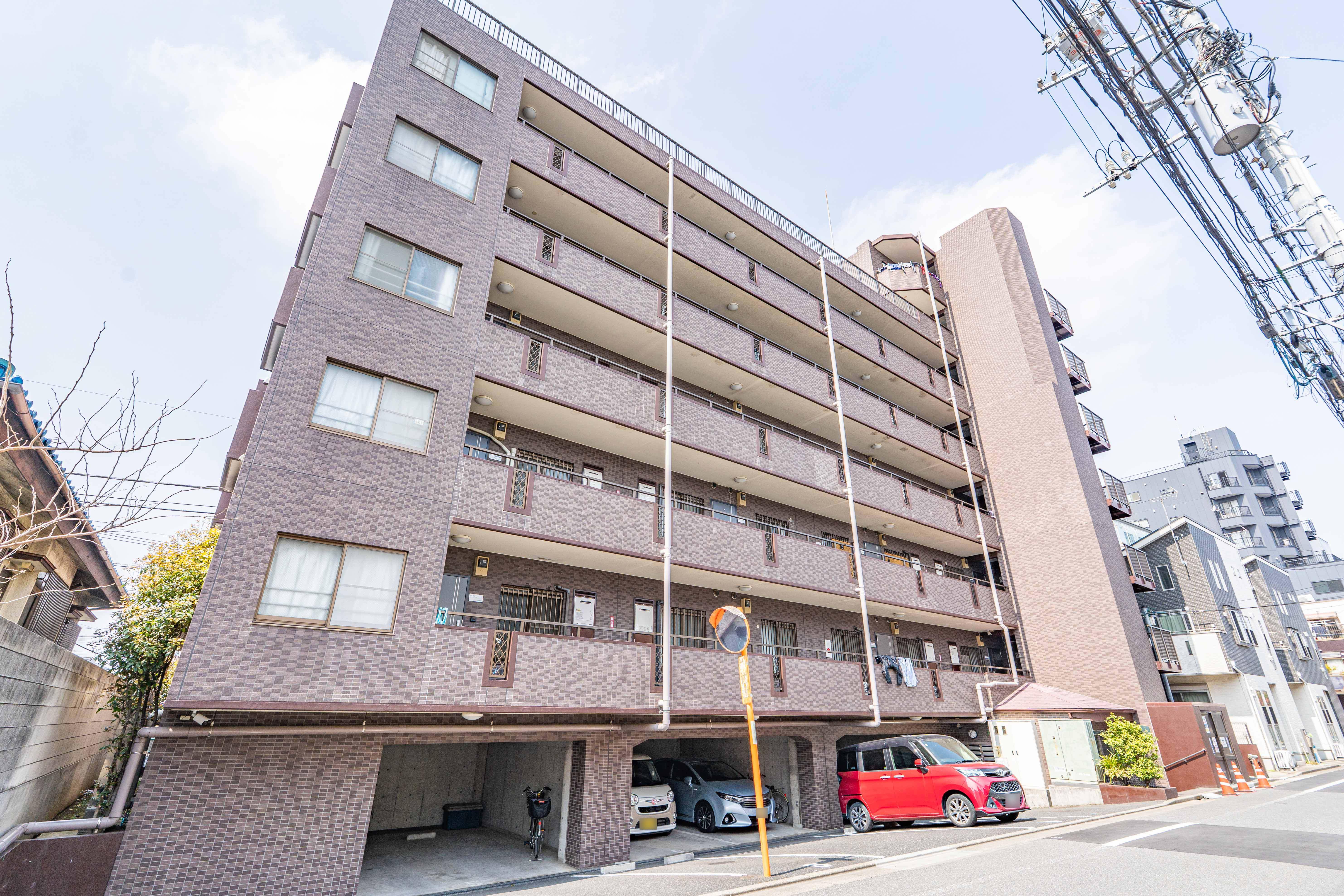 イーストセブンヒルズ