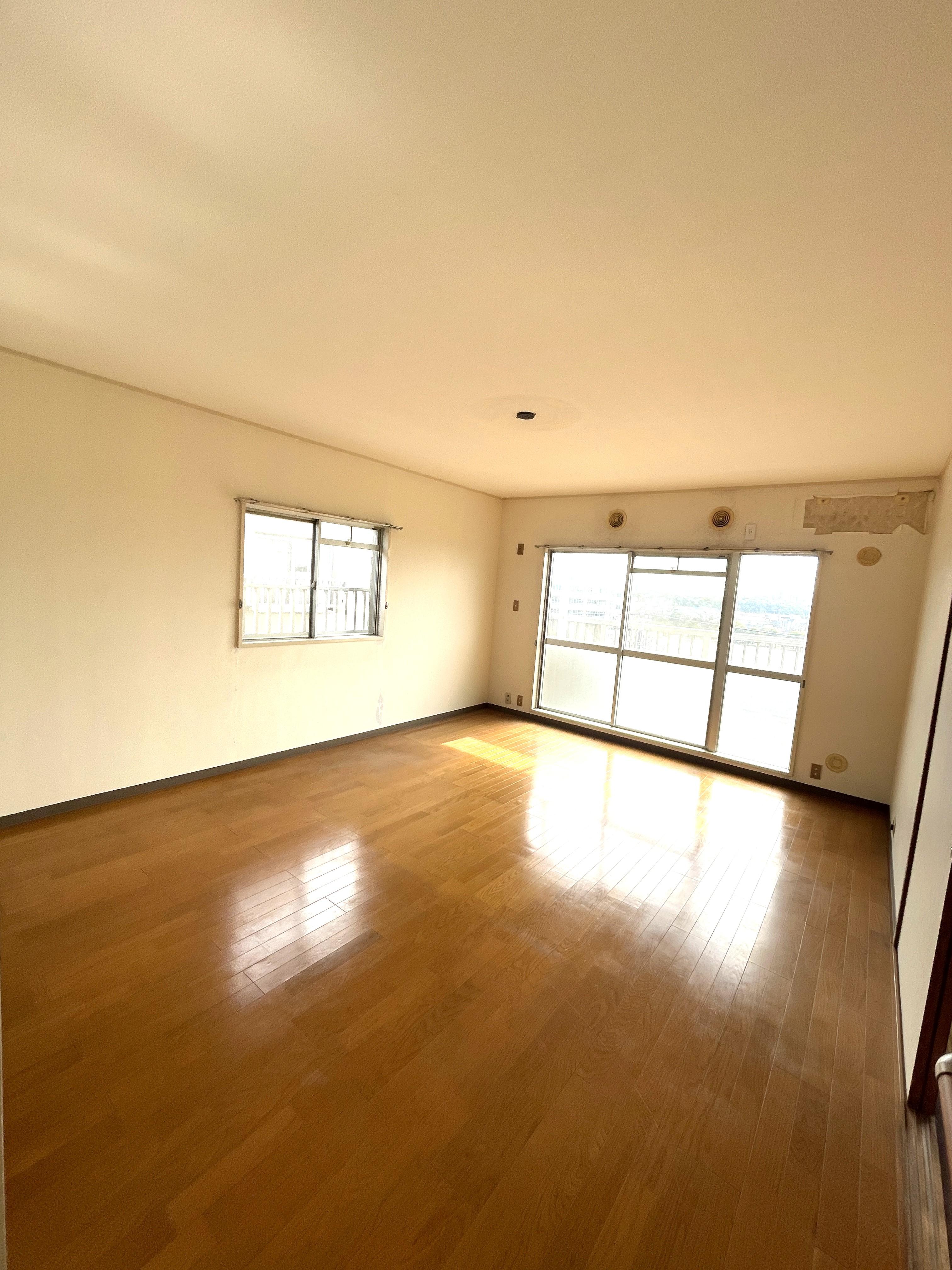 秋津第一団地１-３-８号棟