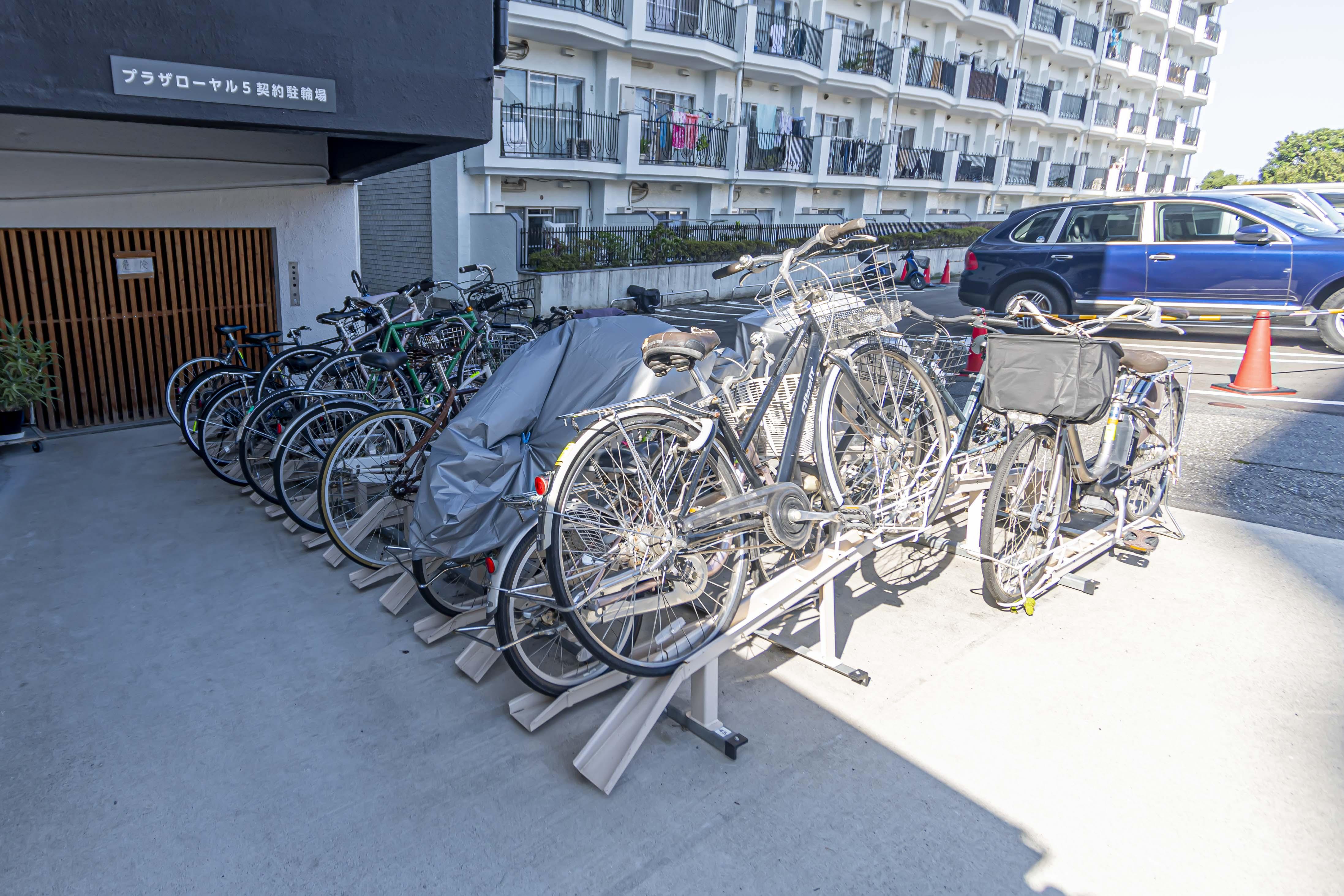 プラザローヤル５