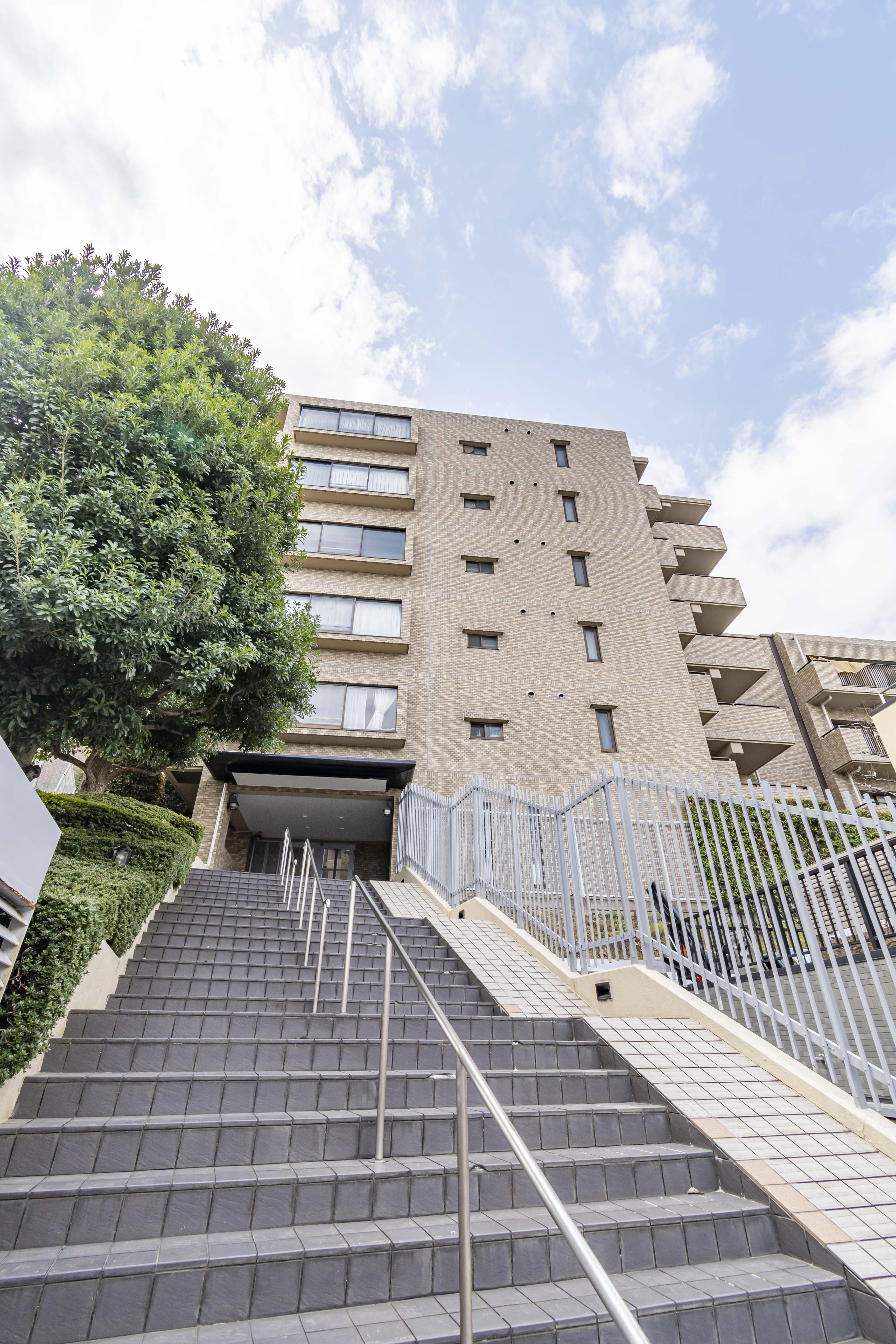 三ツ沢上町パーク・ホームズ弐番館